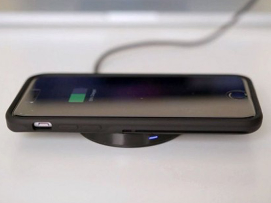 供應(yīng)鏈確認！iPhone 8支持快速充電