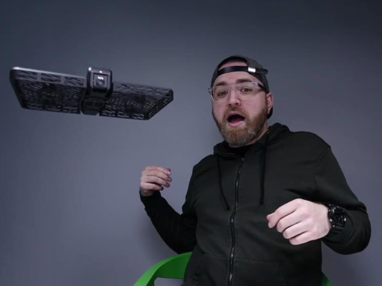 國外網(wǎng)紅也驚嘆！這架無人機(jī)到底強(qiáng)在哪？