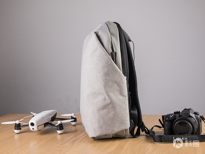 魅族雙肩包試用： 外觀與實(shí)用性的取舍