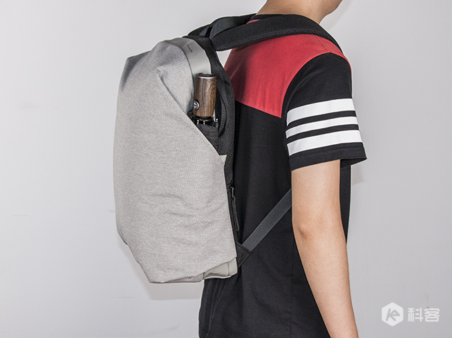 魅族雙肩包試用： 外觀與實(shí)用性的取舍