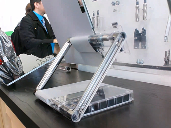 微軟Surface Studio拆解：屏幕底座結(jié)構(gòu)曝光