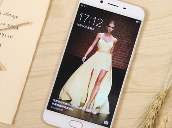 科客晚報(bào):MacBook Pro啟刷屏模式 OPPO R9s上市