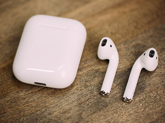 備受吐槽的AirPods跳票了 明年1月才能出貨？
