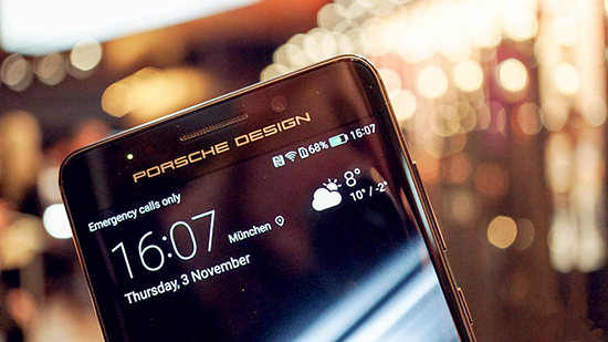 Talk客：徠卡保時捷加持 為什么華為能站穩(wěn)高端？