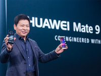 Talk客：徠卡保時(shí)捷加持 為什么華為能站穩(wěn)高端？