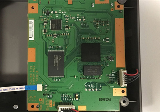 配置完爆3DS！任天堂紅白機(jī)復(fù)刻版拆解