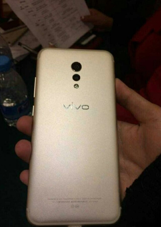 疑似vivo新旗艦？Xplay6外形曝光