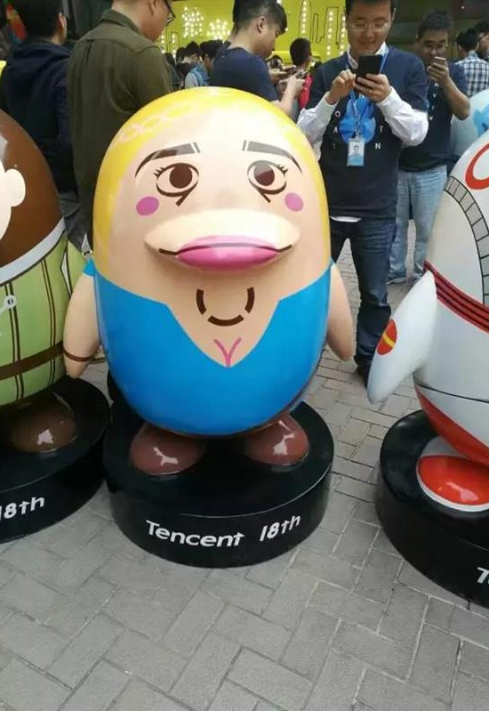 這很騰訊！深圳騰訊大廈驚現(xiàn)70只巨人企鵝