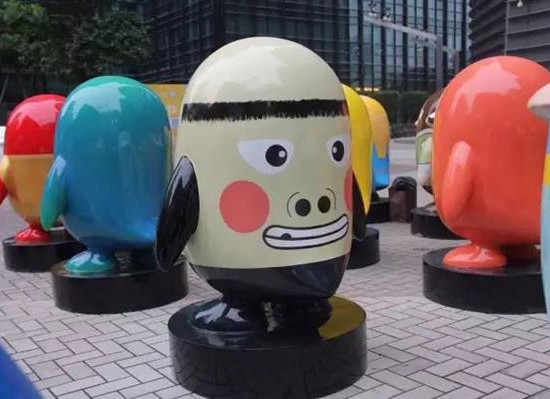 這很騰訊！深圳騰訊大廈驚現(xiàn)70只巨人企鵝