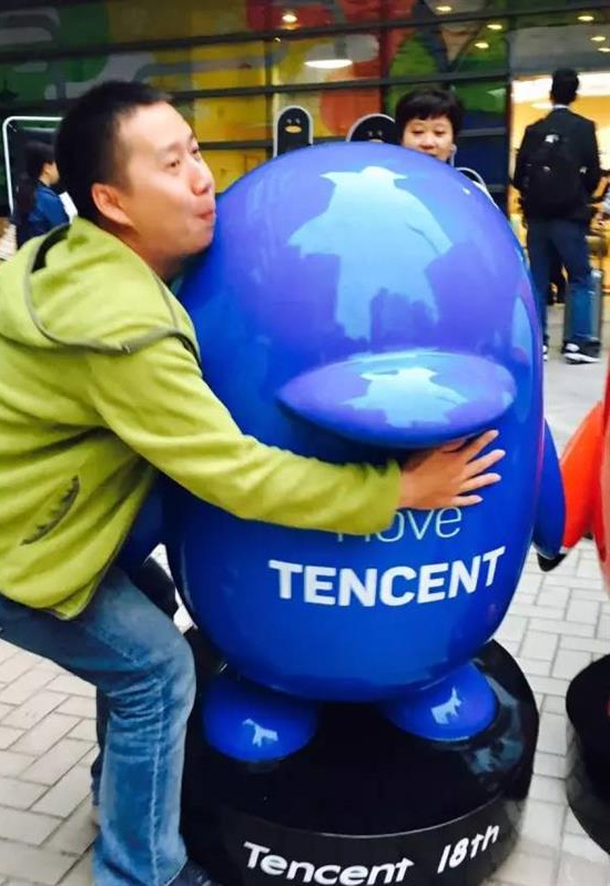 這很騰訊！深圳騰訊大廈驚現(xiàn)70只巨人企鵝