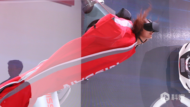 不輸車模！廣州車展搶先體驗各種新科技