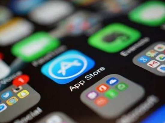 再陷入關機門！iPhone手機電量30%自動關機