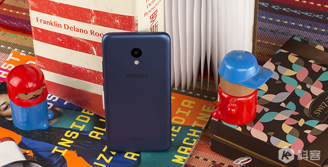 魅藍5寶石藍版圖賞：藍色與魅藍更配哦！