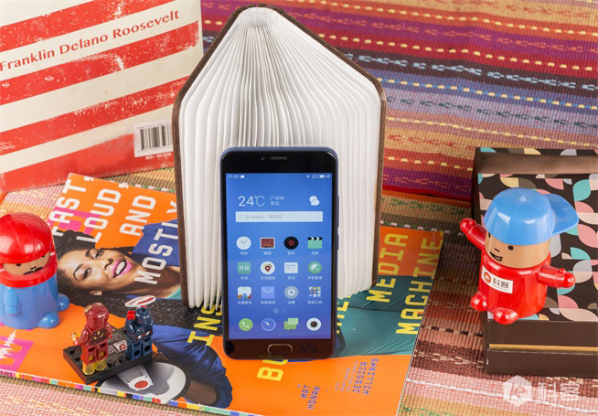 魅藍5寶石藍版圖賞：藍色與魅藍更配哦！