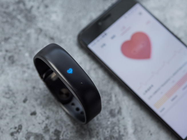 詮釋無界限經(jīng)典 魅族手環(huán)上手試玩