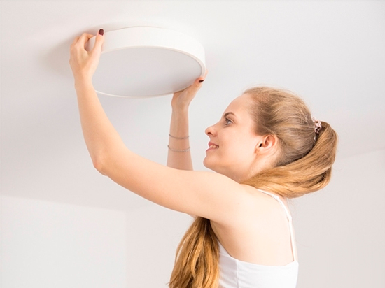 感覺像模像樣了！小米手環(huán)可與自家智能燈聯(lián)動(dòng)