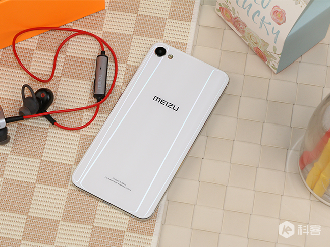 魅藍(lán)X上手體驗：顏值最美的青年良品