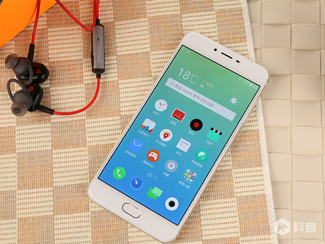 魅藍(lán)X上手體驗：顏值最美的青年良品