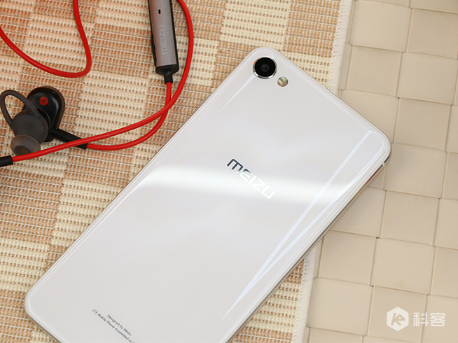 魅藍(lán)X上手體驗：顏值最美的青年良品