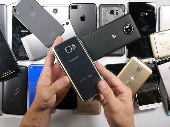 2016年耐用性最強(qiáng)手機(jī)大橫評 最硬的竟然是它！