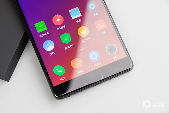 全面屏手機就該這樣設計 聯(lián)想ZUK Edge體驗評測