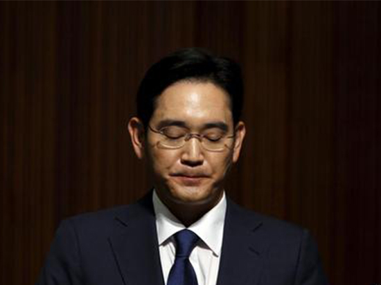 三星副會(huì)長(zhǎng)李在镕涉嫌行賄，接受法院審訊