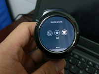 HTC智能手表曝光：運(yùn)行安卓5.1？