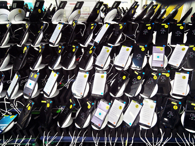 同為電池出問題 為何蘋果和三星會被區(qū)別對待？