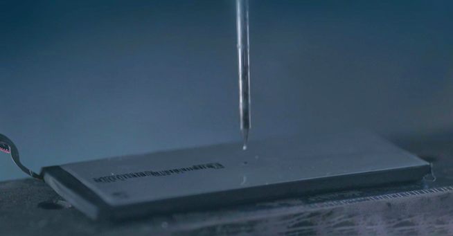 同為電池出問題 為何蘋果和三星會被區(qū)別對待？