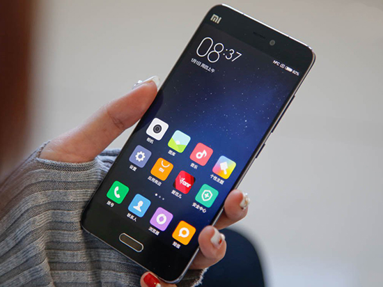 圍攻iPhone X？2017年上半年即將發(fā)布新機匯總