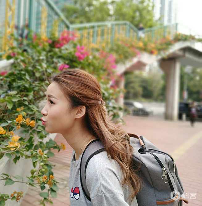 手機(jī)雙攝贏單反？vivo X9Plus自拍VS佳能70D