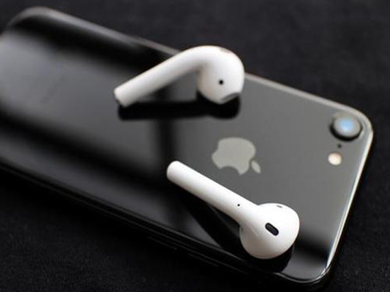蘋果AirPods和EarPods解剖手術(shù) 誰更值得購買？   