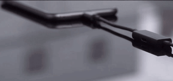 iPhone 7不能邊聽歌邊充電？這款耳機(jī)可以解決