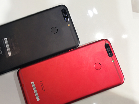 科客晚報：顏值擔當榮耀V9速度來襲 一大波蘋果新品已在路上