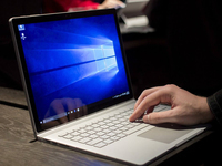 價格略欠誠意 微軟推出i7無獨(dú)顯版Surface Book