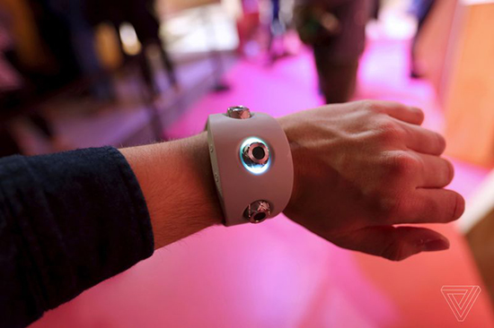 酷炫黑科技！索尼這幾款產(chǎn)品是穿越來的吧