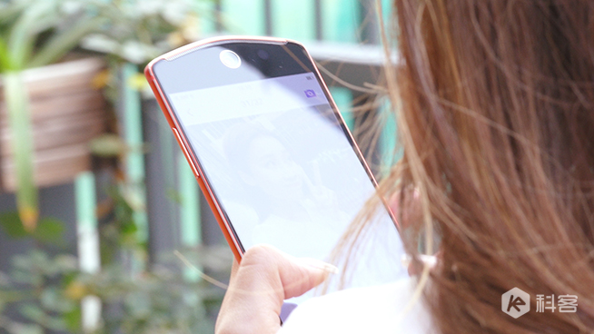 前置全像素對(duì)焦+OIS防抖 美圖T8自拍體驗(yàn)評(píng)測(cè)