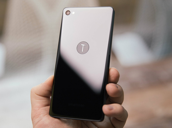 錘子堅果Pro真機曝光：驍龍626+后置指紋識別