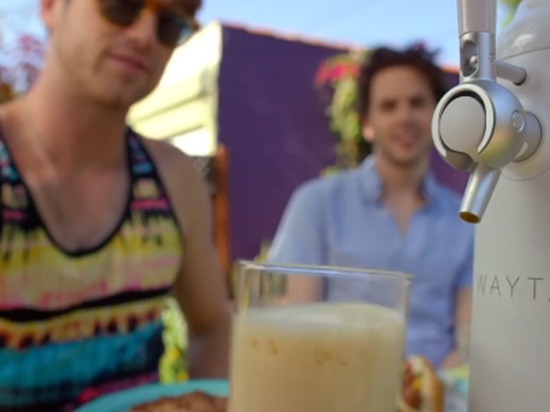 有了這個啤酒機  一杯接一杯根本停不下來      