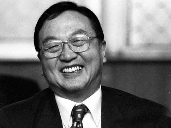 攪局手機(jī)市場(chǎng)？聯(lián)想移動(dòng)集齊市場(chǎng)營(yíng)銷五虎將