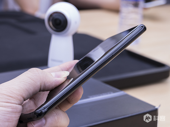 設(shè)計(jì)無可挑剔 國行三星Galaxy S8/S8+搶先體驗(yàn)圖賞