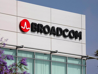 誰將拿下東芝芯片業(yè)務(wù)？ 除了富士康，還有個(gè)博通 