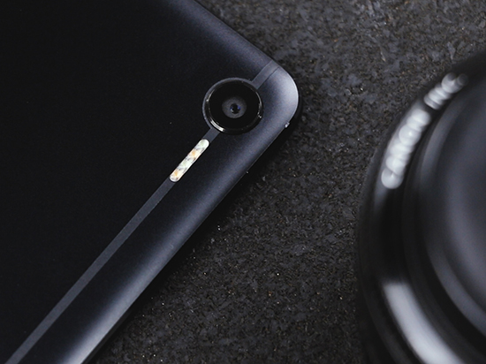 魅藍(lán)E2閃光燈測(cè)試：這功能算是脫褲子放屁啊