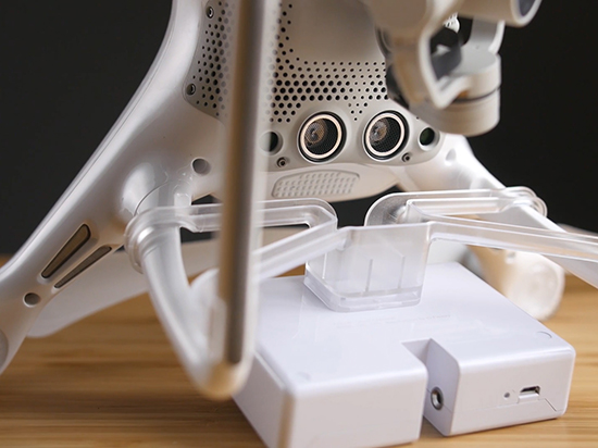 無(wú)人機(jī)只能航拍？其實(shí)還可以做更瘋狂的事