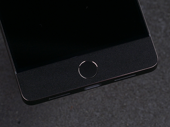 堅(jiān)果Pro初體驗(yàn)：手感無法描述的雙攝手機(jī)