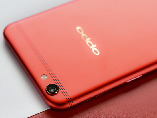 2017年最暢銷機(jī)TOP5：OPPO R9s成唯一上榜國(guó)產(chǎn)