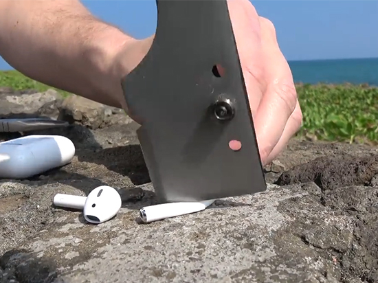 AirPods里面到底長啥樣？拆開之后驚呆了