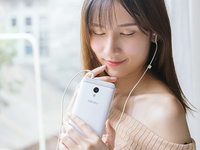 給考生加“雞腿”高考成績(jī)613分送魅藍(lán)手機(jī)