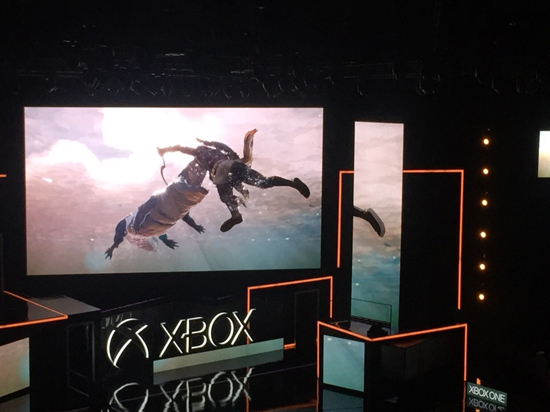 科客晚報：三星C10成首款雙攝機(jī)？微軟最強(qiáng)主機(jī)Xbox One X降臨