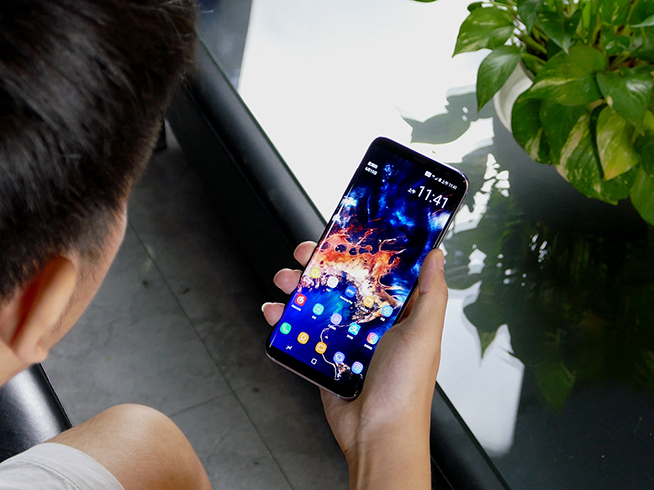 實(shí)測(cè)：成功破解三星S8解鎖方式，虹膜人臉哪個(gè)更安全？